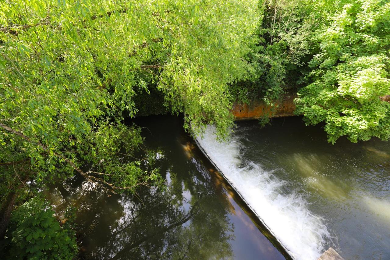Вілла Aux Berges Du Bocq Yvoir Екстер'єр фото