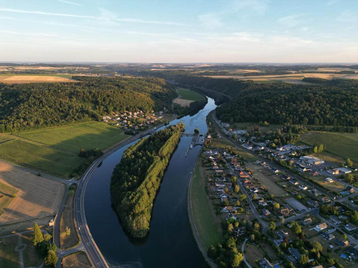 Вілла Aux Berges Du Bocq Yvoir Екстер'єр фото
